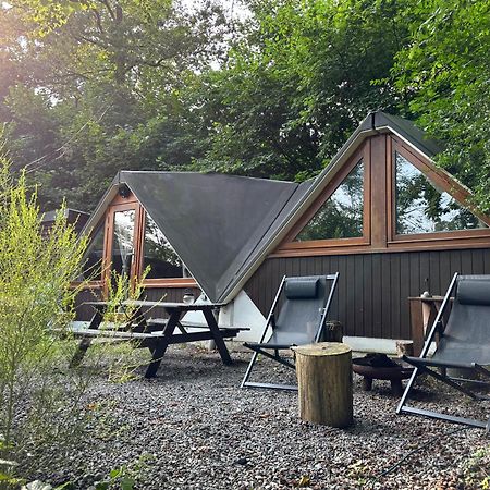 Chalet Tropical Avec Bain A Bulles - In The Woods Gesves Екстериор снимка