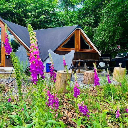 Chalet Tropical Avec Bain A Bulles - In The Woods Gesves Екстериор снимка