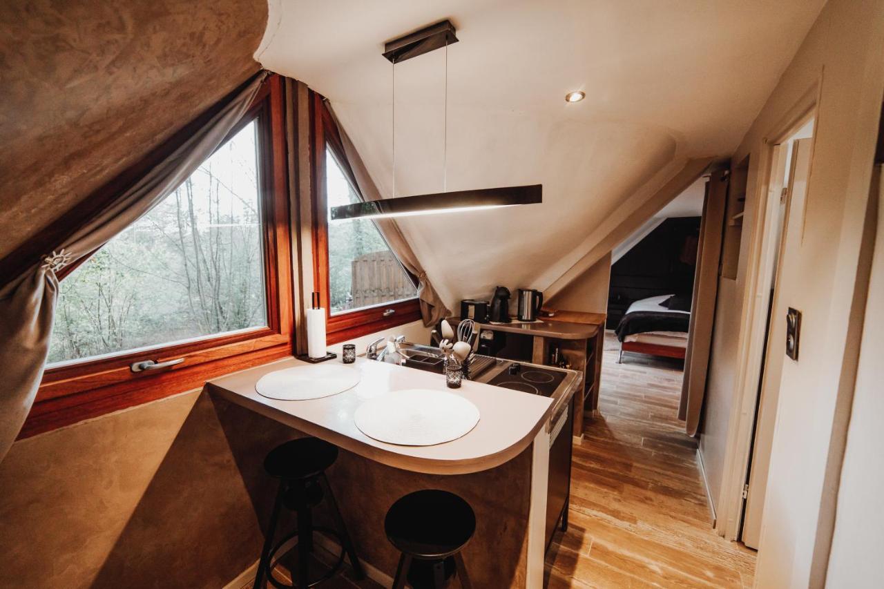 Chalet Tropical Avec Bain A Bulles - In The Woods Gesves Екстериор снимка